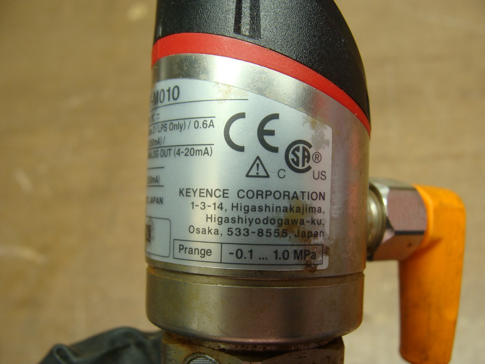 KEYENCE HEAVY DUTY DIGITAL PRESSURE SENSOR GP-M010