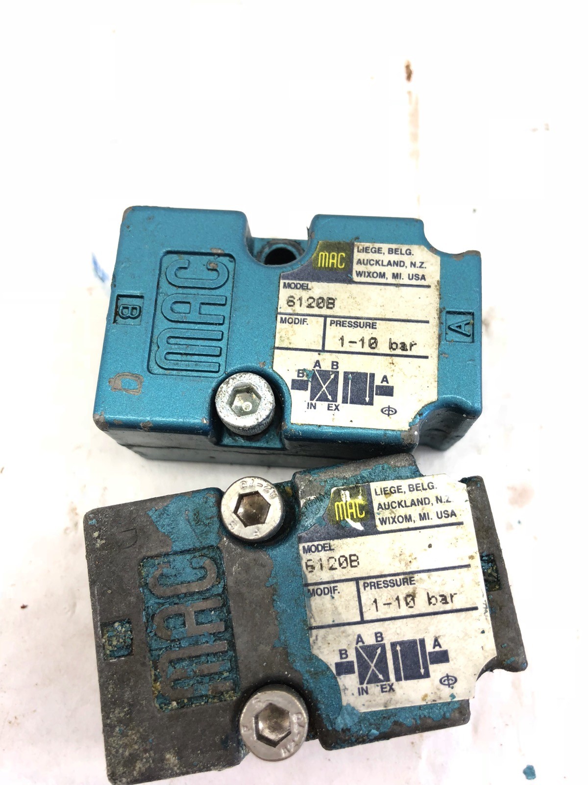 LOT OF 2 USED MAC VALVE 6120B SOLENOID VALVE, FAST SHIP! (F268)
