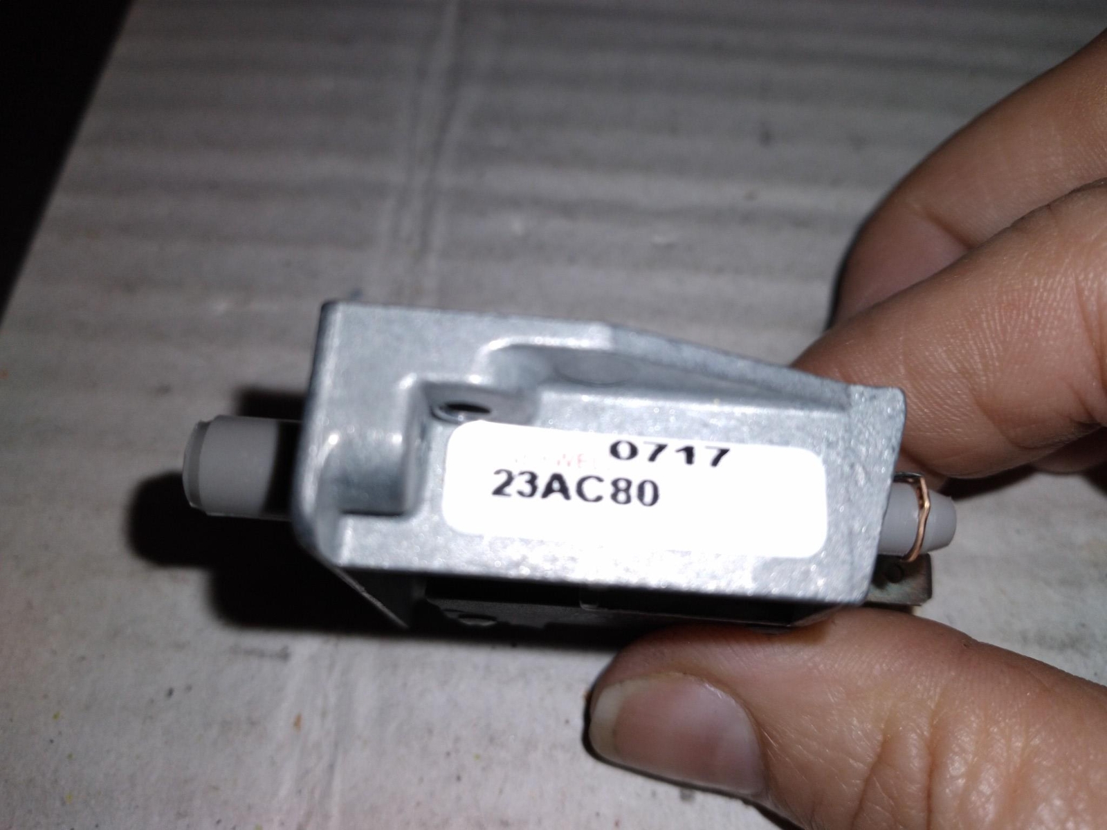 6A17D8-296-S 23AC80 277 VAC 250 VAC 0714