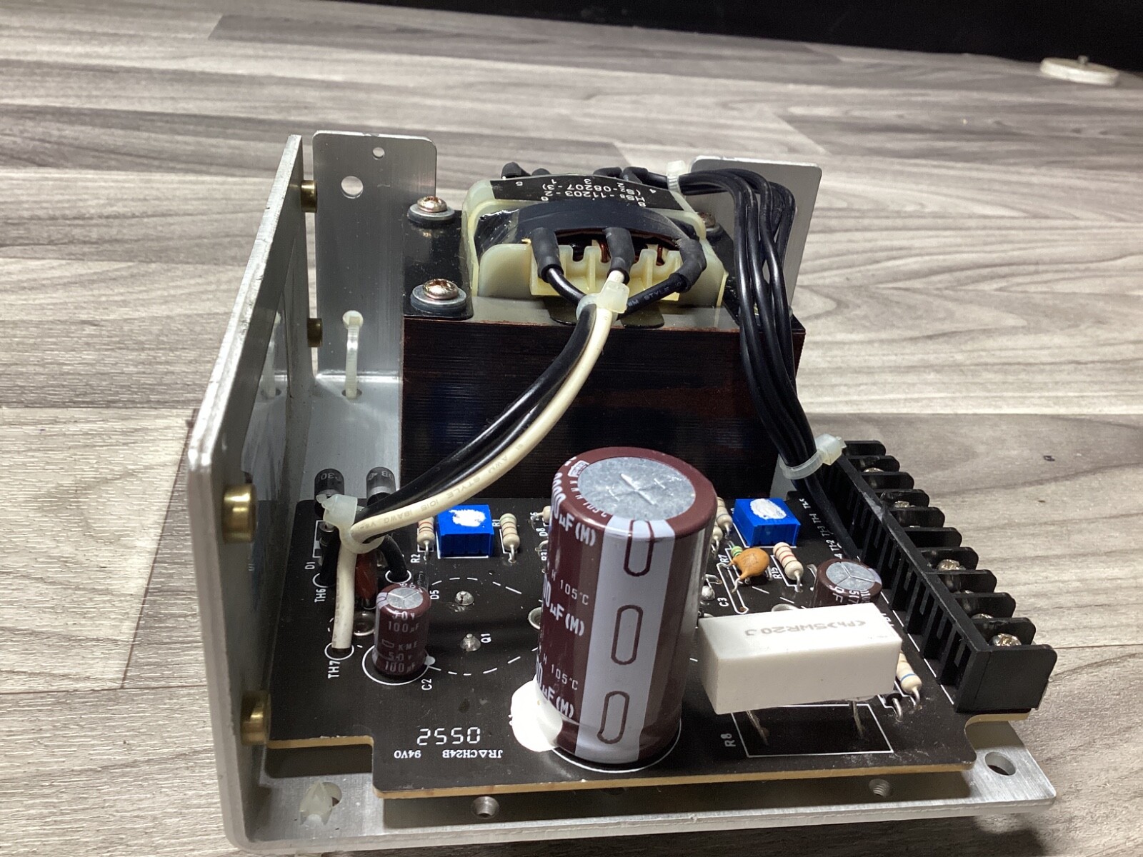 Sola/Hevi Duty Regulated Power Supply SLS-12-034T #107D101PR5