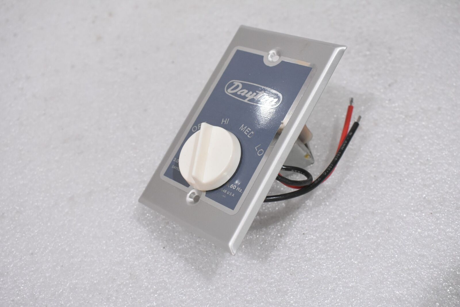DAYTON 4X445 FAN CONTROL 3-SPEED, 3 AMPS, 115 VOLTS, 60 HZ, MADE IN THE USA