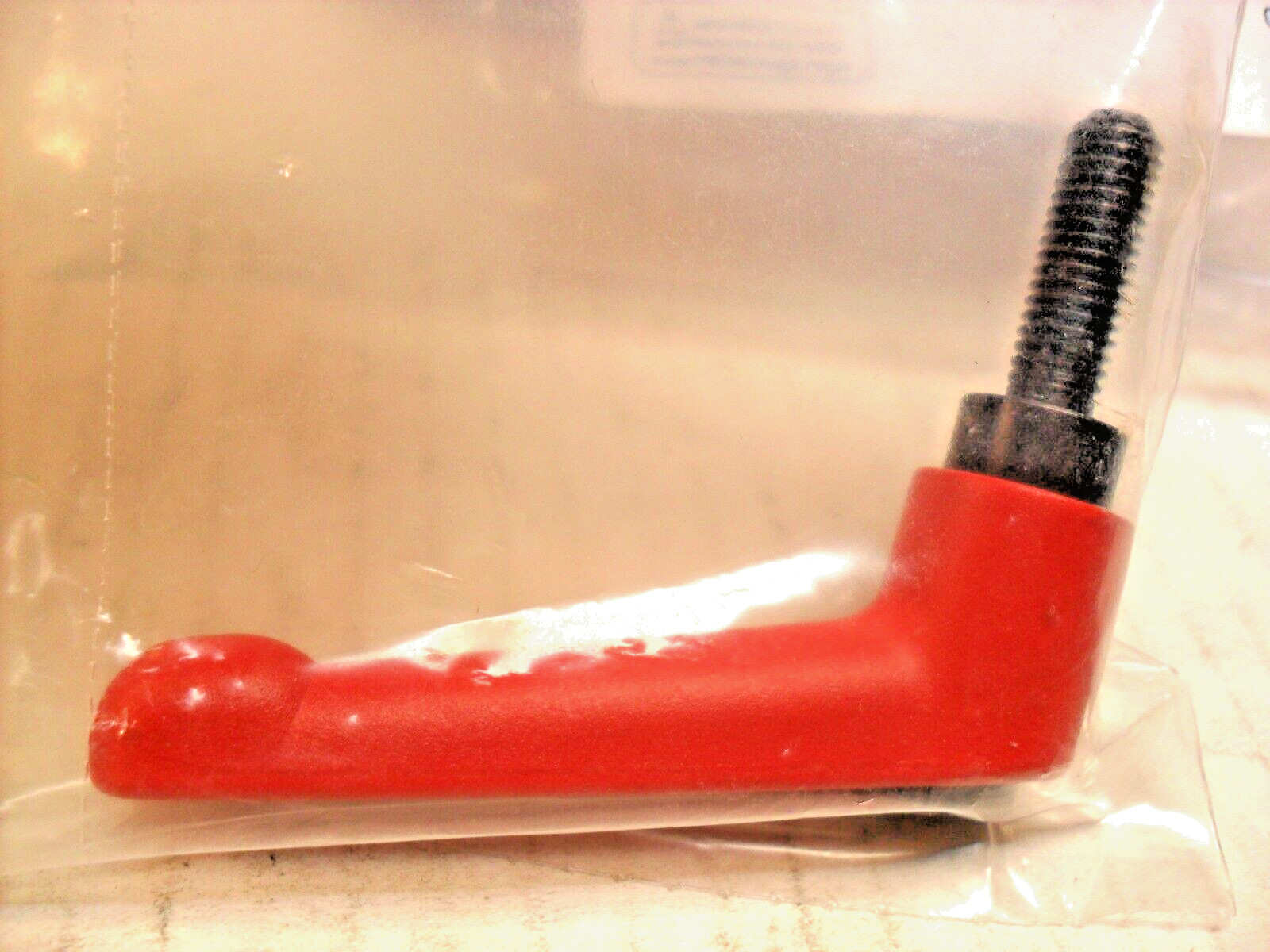 WINCO GN300-63-25-RS- ADJUSTABLE LEVER 7/8″ Thread long Red nib