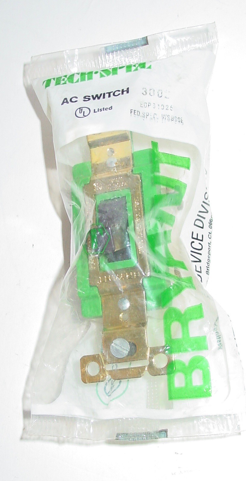 Bryant Toggle Switch Industrial Grade Green Moulded 30 Amp 120/277 USA NOS