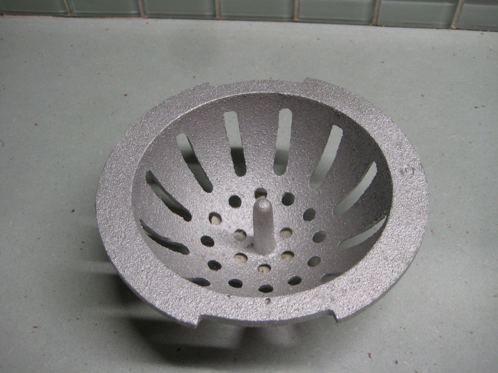 Sioux Chief 863-U Dome Strainer Aluminum 4-13/16 Inch Diameter x 2 Inch Height