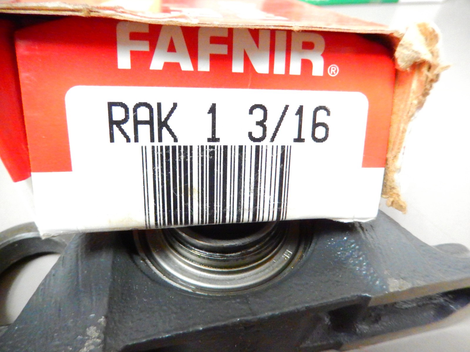 Fafnir RAK 1 3/16″ Pillow Block Bearing 2 Bolt Mount With Locking Collar 1-3/16″