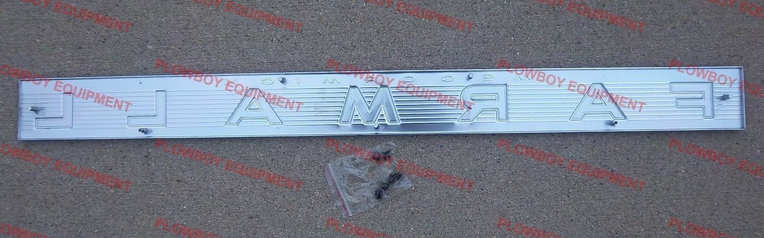 Set of 2 Side Emblems for Farmall International IH 504 656 706 806 1206 377796R1