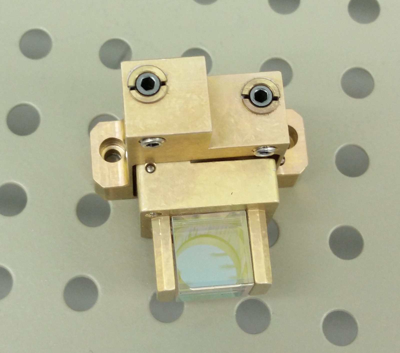Thorlabs 1/2″ Polarizing Beamsplitter Cube 900–1300nm & Laser Optic Mount Adjust