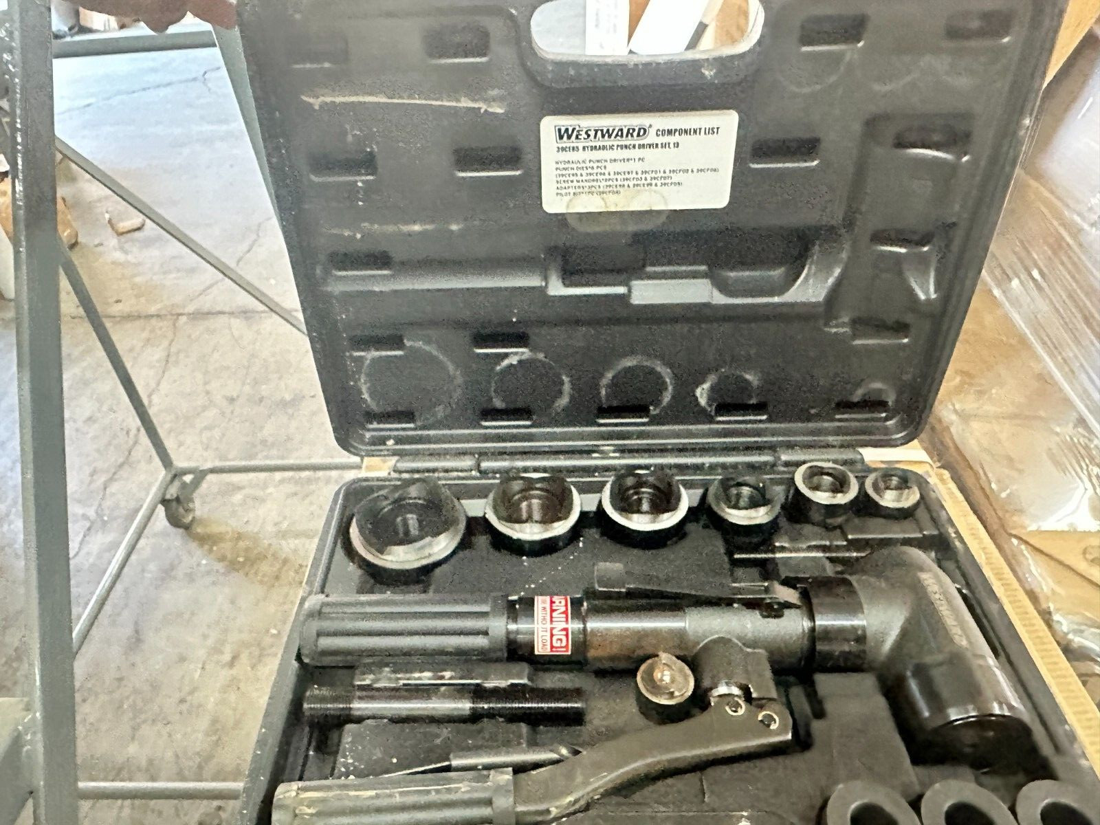 Westward 39CE85 13 Piece Hydraulic Punch Driver Set, 11 Ga.