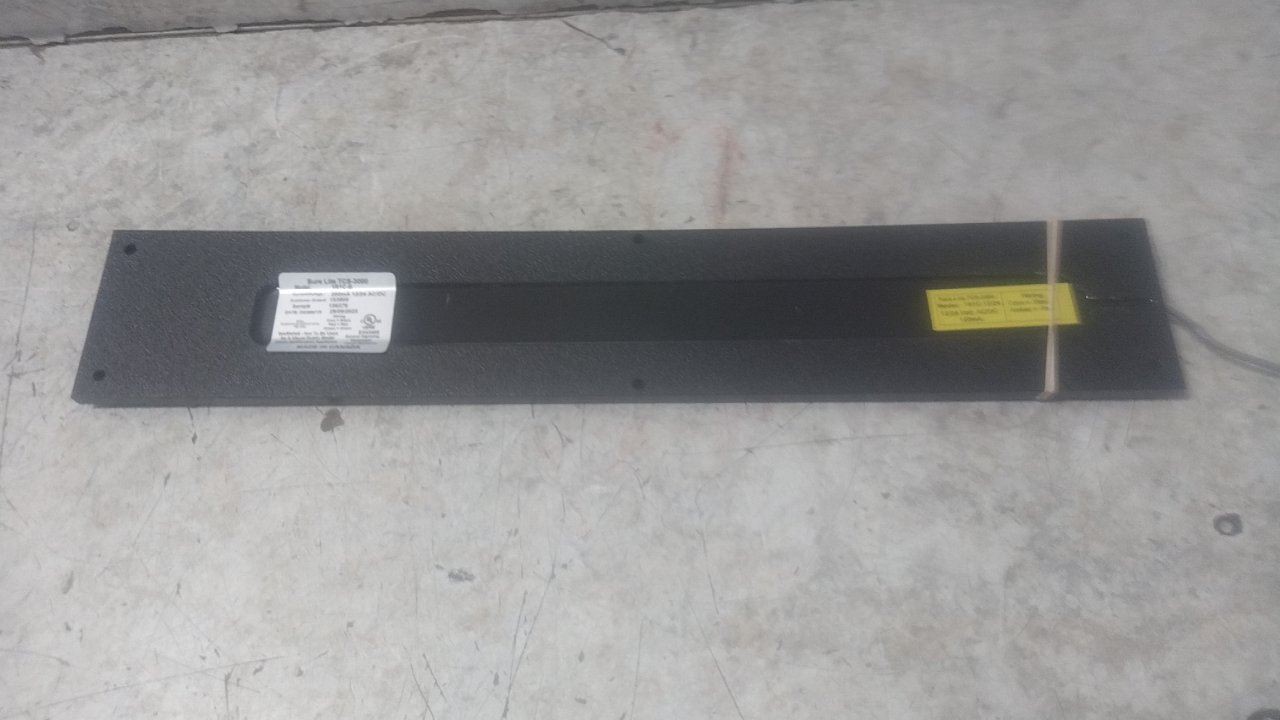 Ideal Warehouse Innovations, Inc. 60-5414-U 22-1/2 In Overall L Guide Light (BW)