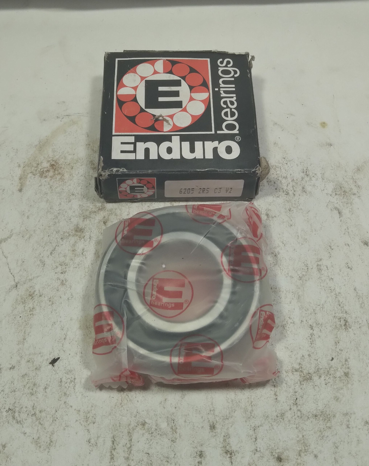 1 NEW ENDURO 6205 2RS DOUBLE SEALED RADIAL BALL BEARING NIB ***MAKE OFFER***