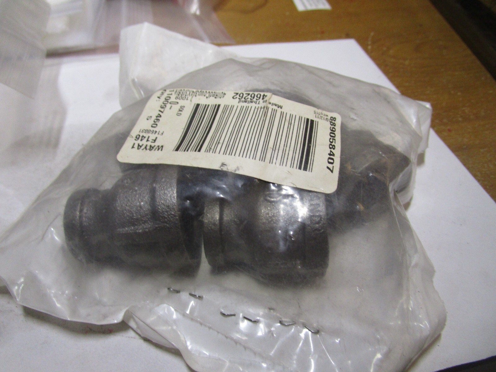 3/4″ x 3/8″ 150 lb Black Malleable Iron Reducer Pipe Coupling QTY 5