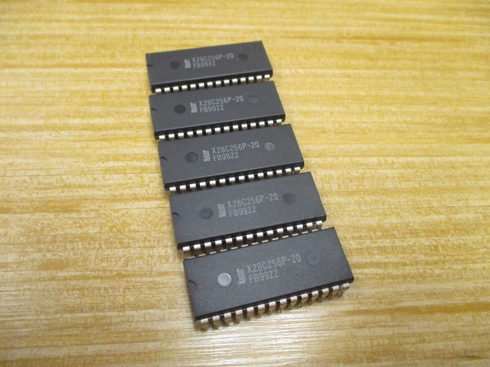 XICOR X28C256P-20 Integrated Circuit X28C256P20 (Pack of 5)