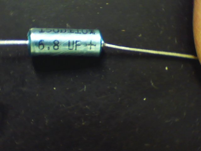 VISHAY/SPRAGUE 150D685X9035B2 Qty of 10 per Lot 6.8�F �10% 35V Tant +85�C