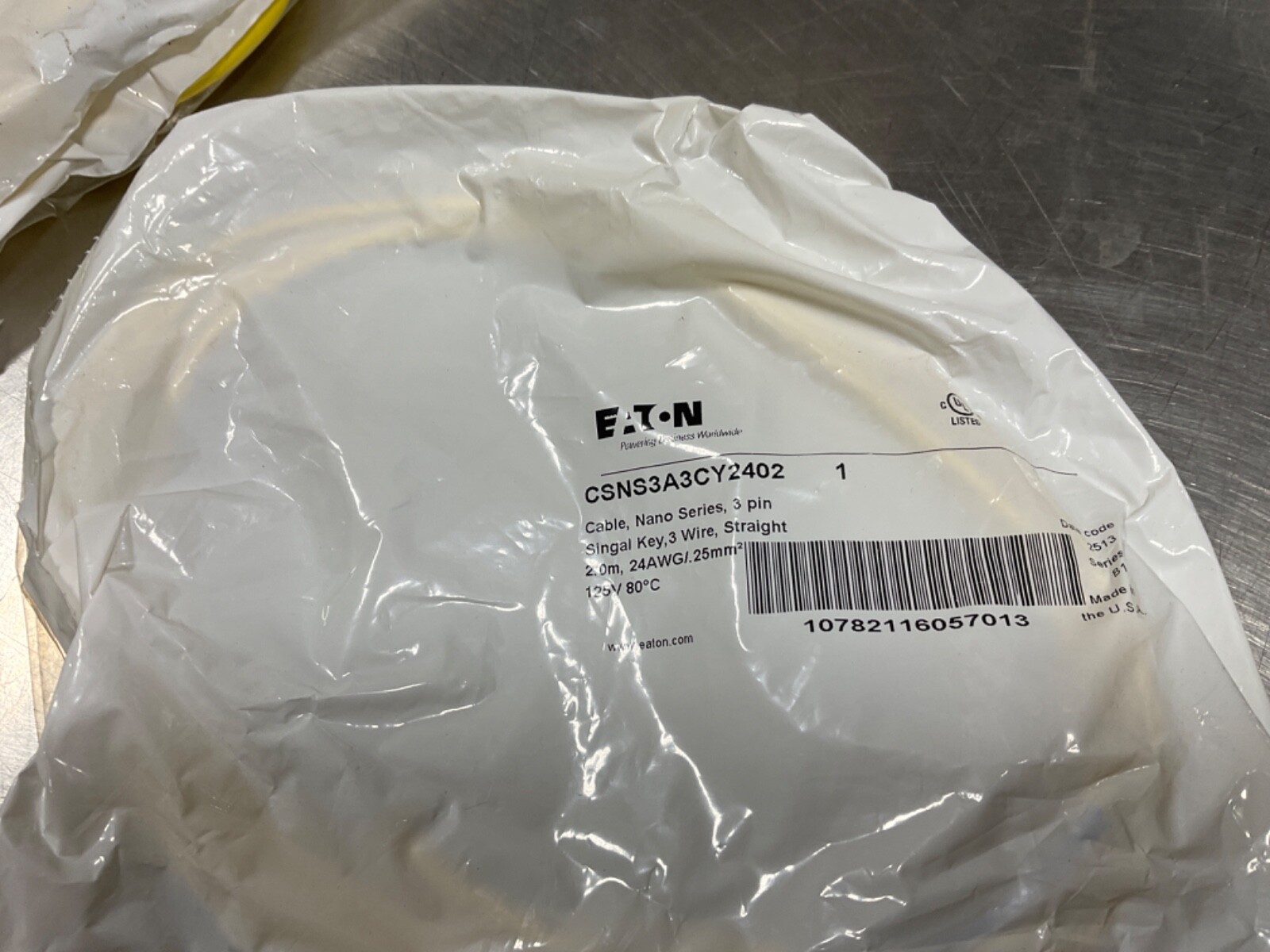 Eaton CSNS3A3CY2402 Cable, Nano series 3 pin NEW