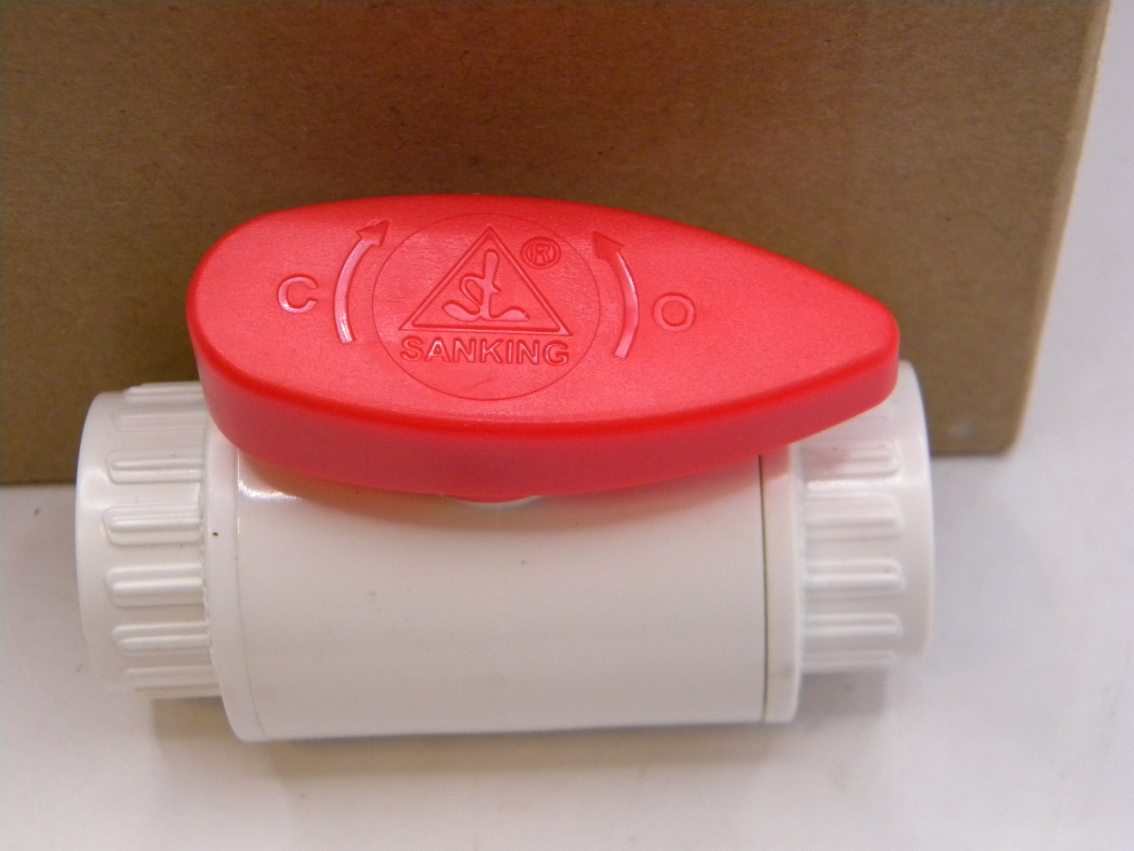 LOT OF 6 SANKING PVC BALL VALVES 1/2″ SOC X SOC SCHED 40 PVC