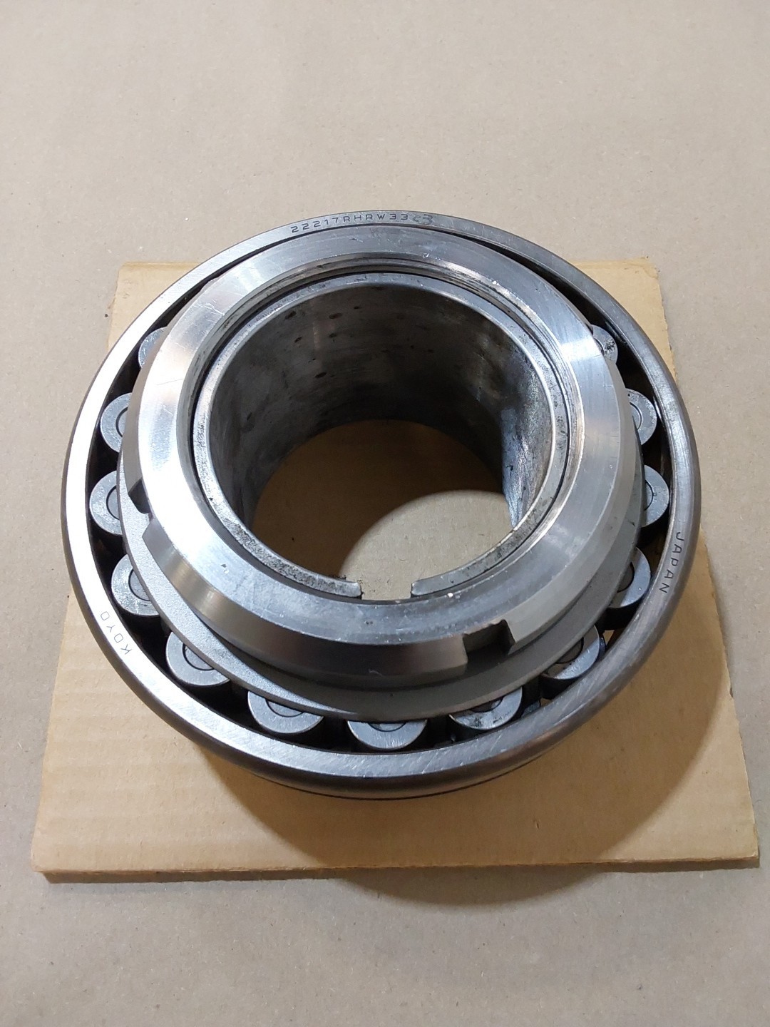 NEW KOYO 22217RHRW33C3 ROLLER BEARING W/ S17 2-1/16″