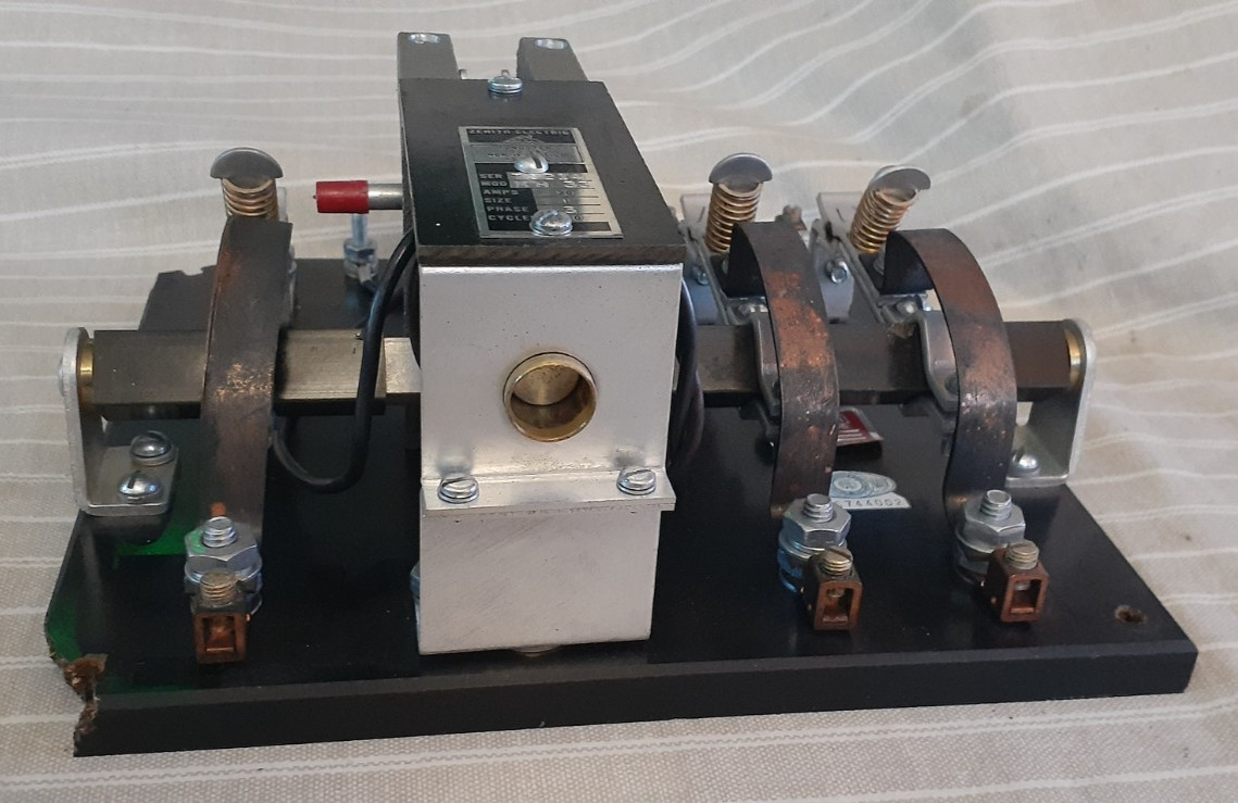 Zenith model MH-33 Ser T5214 3-Phase 30Amp Industrial Protection Relay