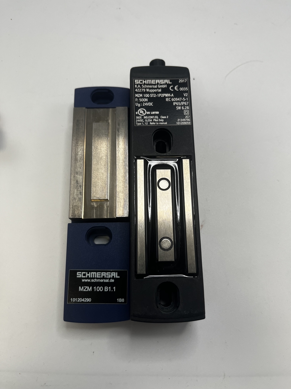 Schmersal MZM 100 B ST2-1P2PWM-A & MZM 100 B1.1 Solenoid Interlock Complete Set