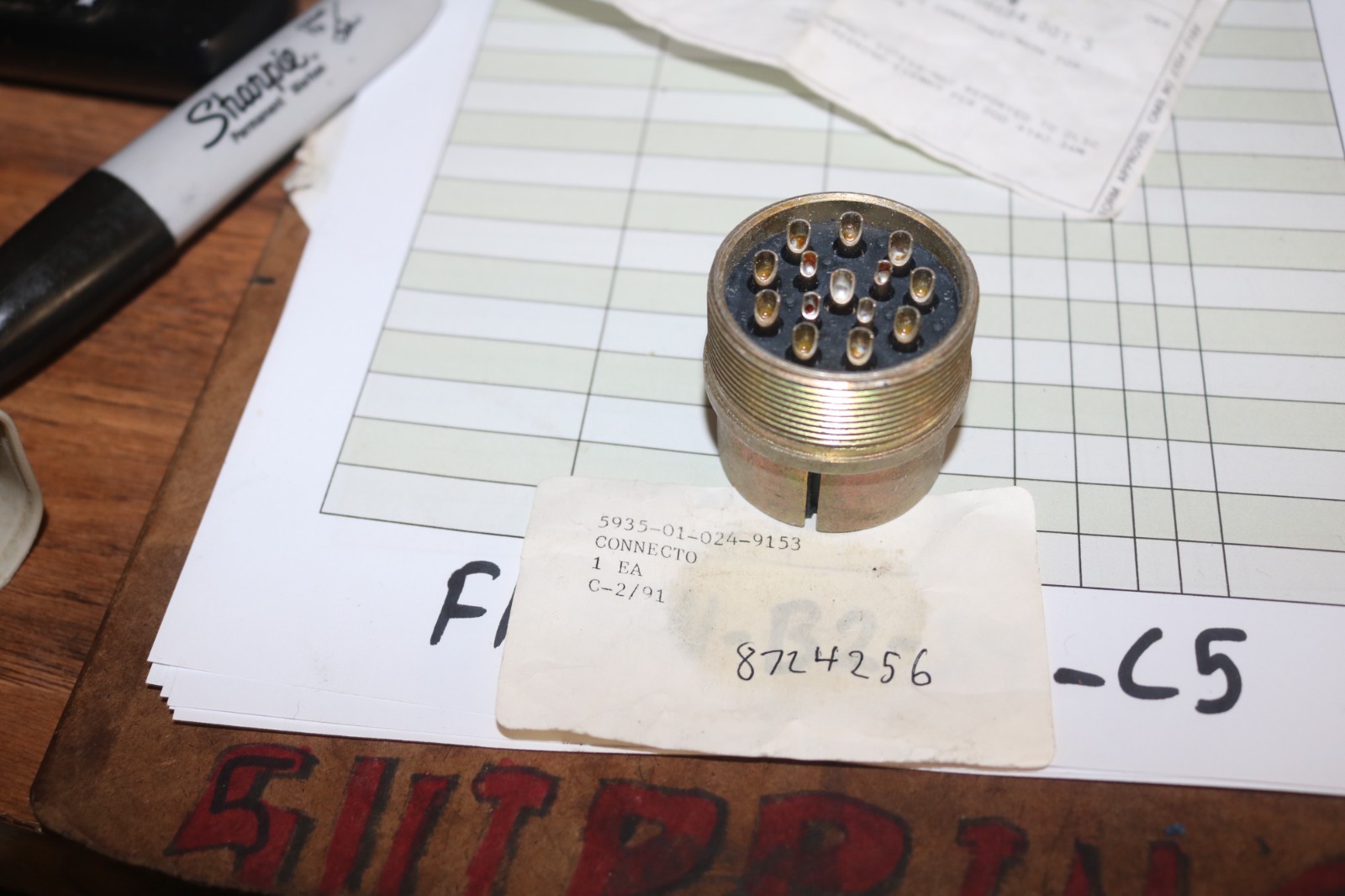 NOS USGI Ordnance electrical connector PN 8724256 5935-01-024-9153