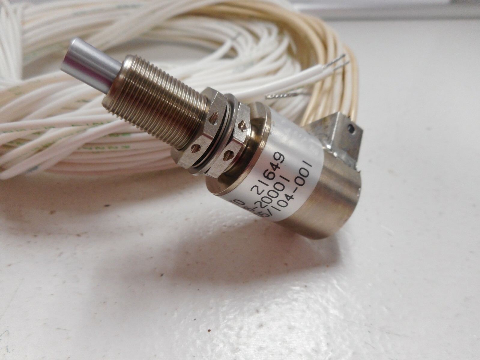 NOS M8805/104-001 MIL-SPEC SEALED SWITCH