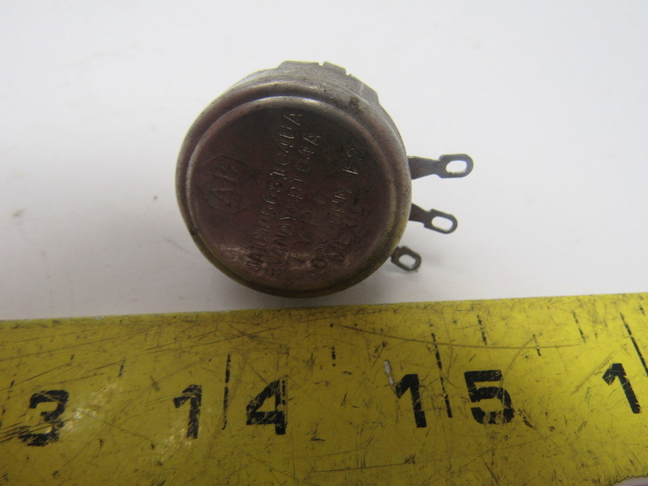 A-B Allen Bradley RV4NAYSD104A Type J 100KO Potentiometer