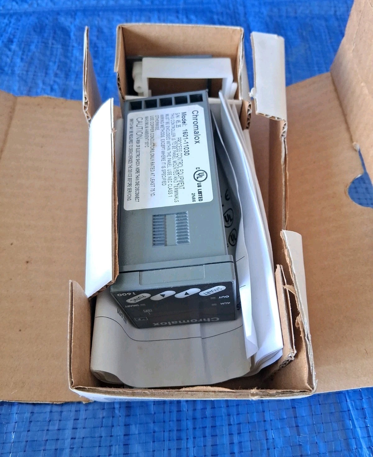 CHROMALOX 1601-11030 (1600 Series) Digital Temperature Controller 100/240 VAC