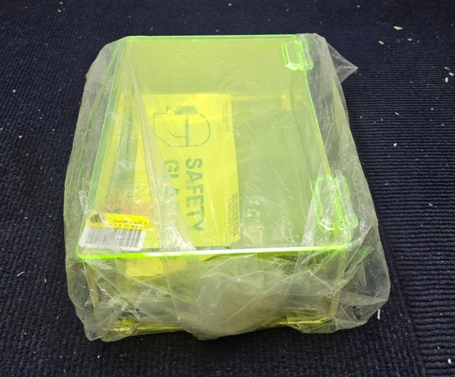 Radnor Safety Glass Dispenser 3 inch X 9 inch X 6 inch Acrylic Hinged Cover