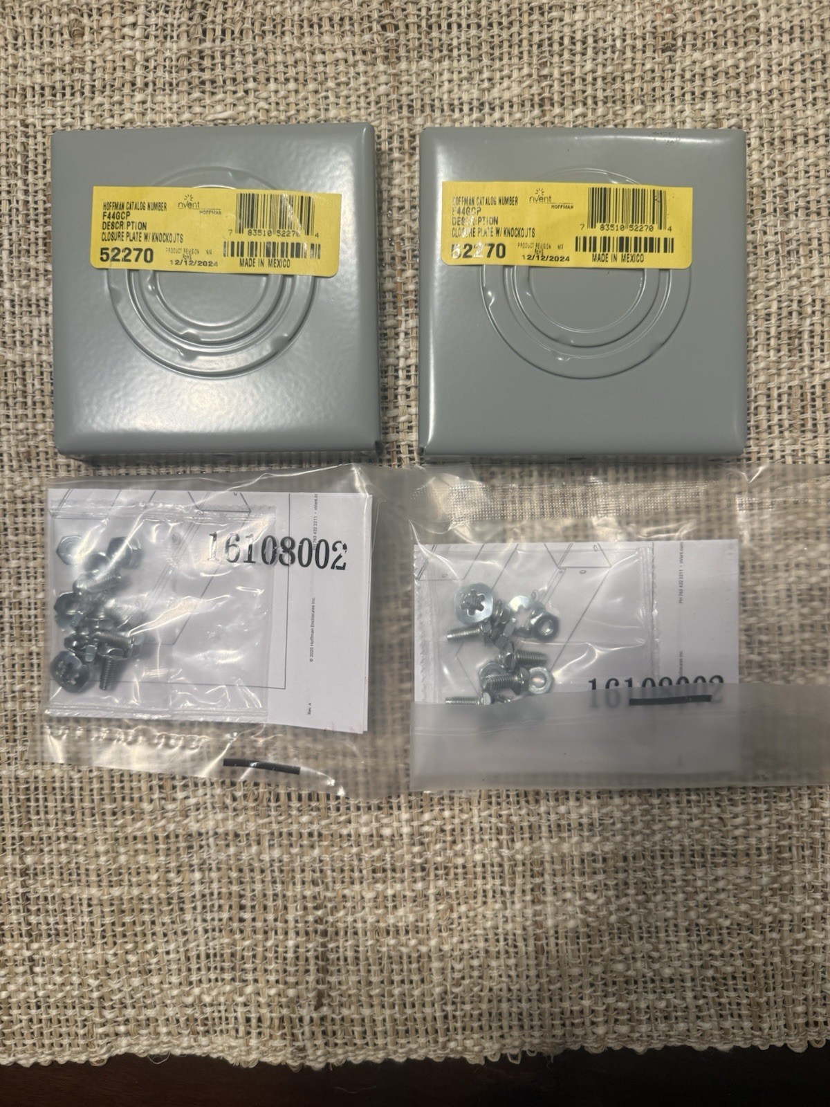 Lot of 2 Hoffman F44GCP 4×4 Wireway Closure Plates w/ Knockouts Type 1 Screws