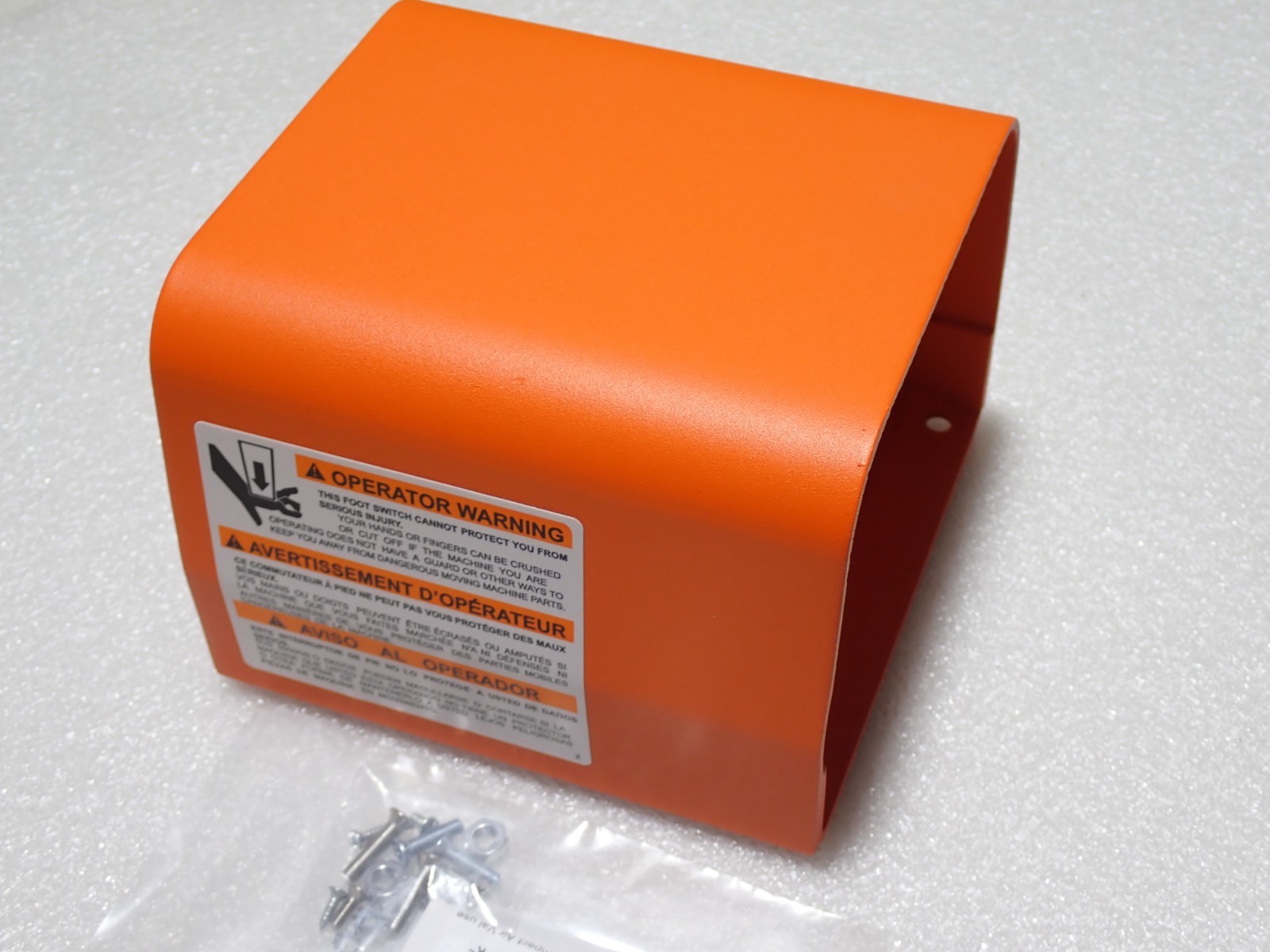 522-B14 LINEMASTER FULL GUARD Foot Switch NEW