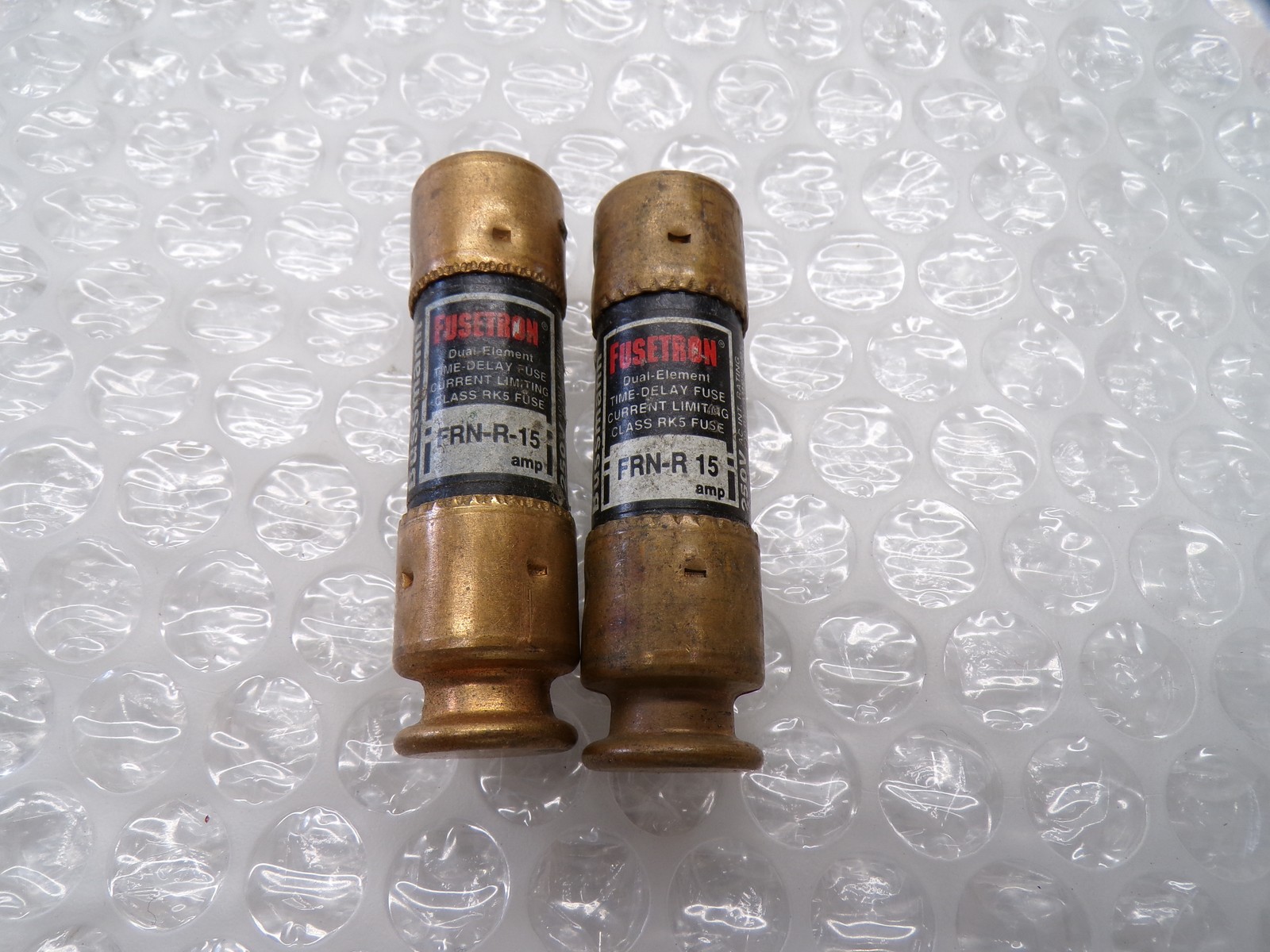 FUSETRON FRN-R-15 FUSE BLACK LOT OF 2 NSNP