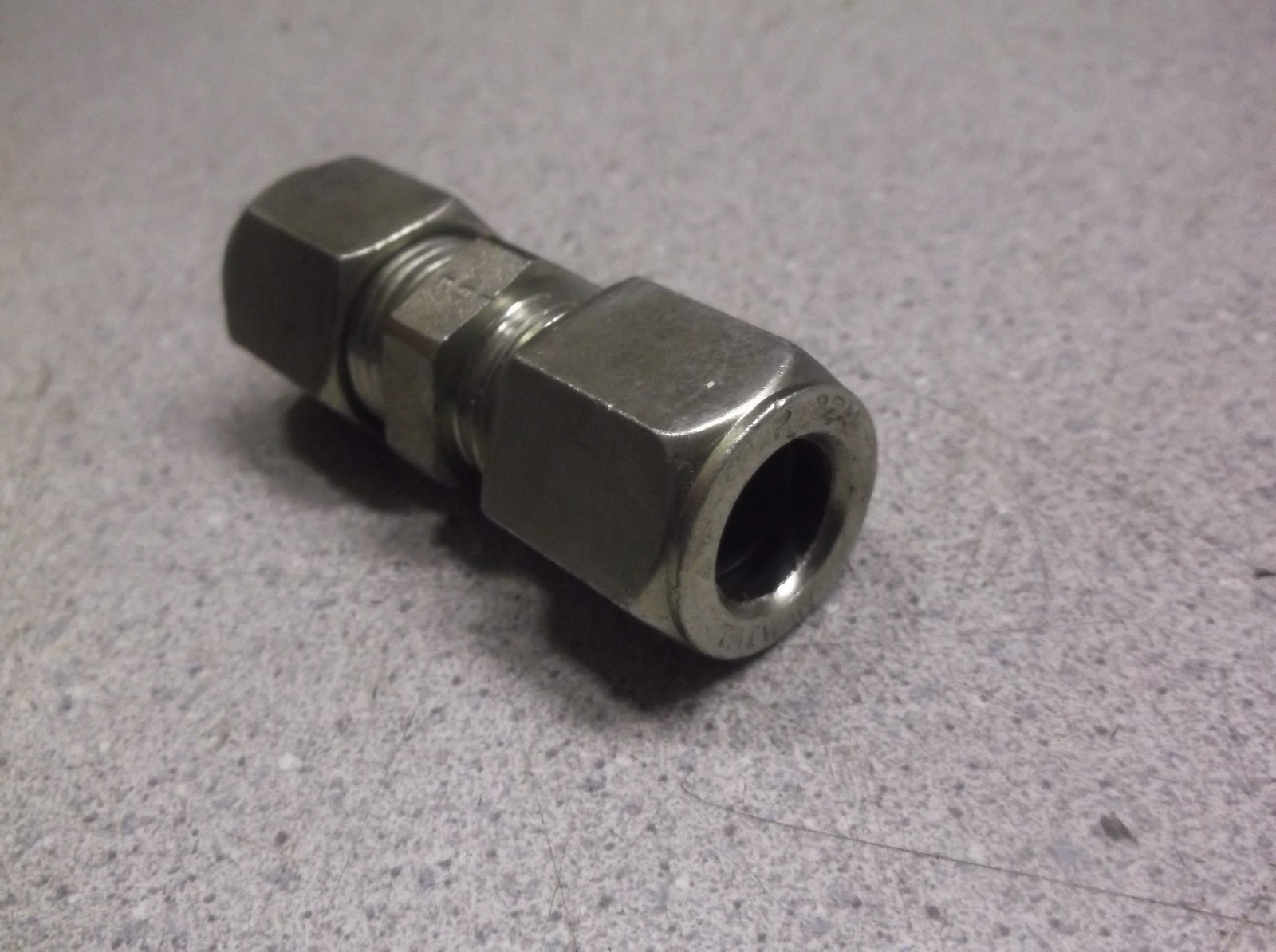 NEW Parker P8BU 3/8″ Bulkhead Union *FREE SHIPPING*