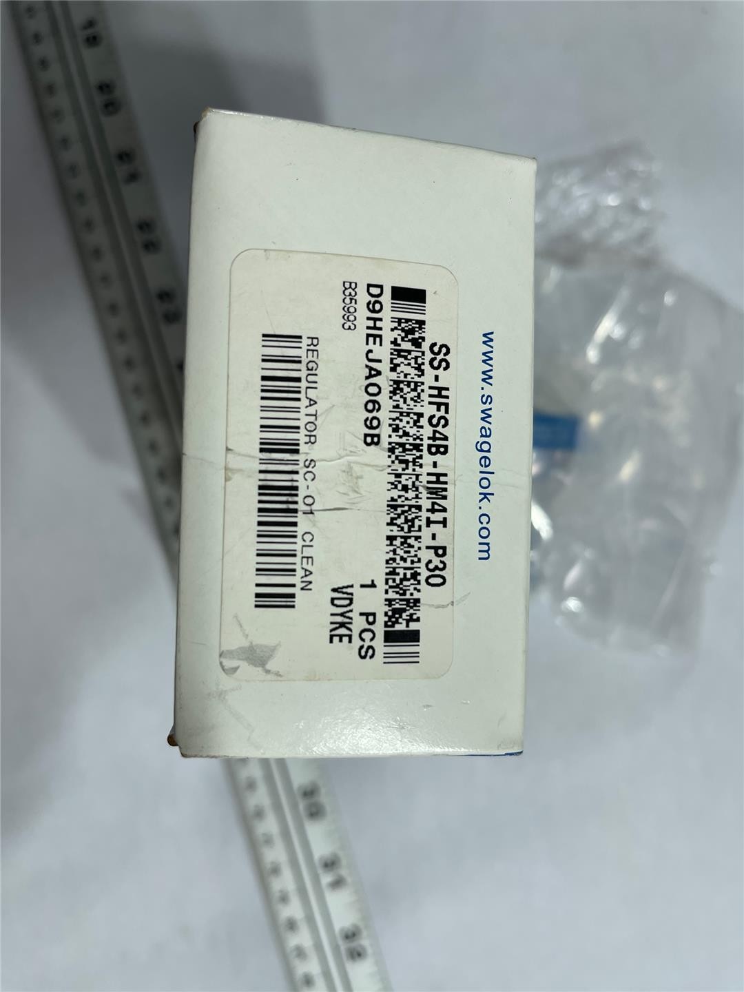 Swagelok Ultra High Purity Gas Pressure Regulator SS-HFS4B-HM4I-P30 Sealed