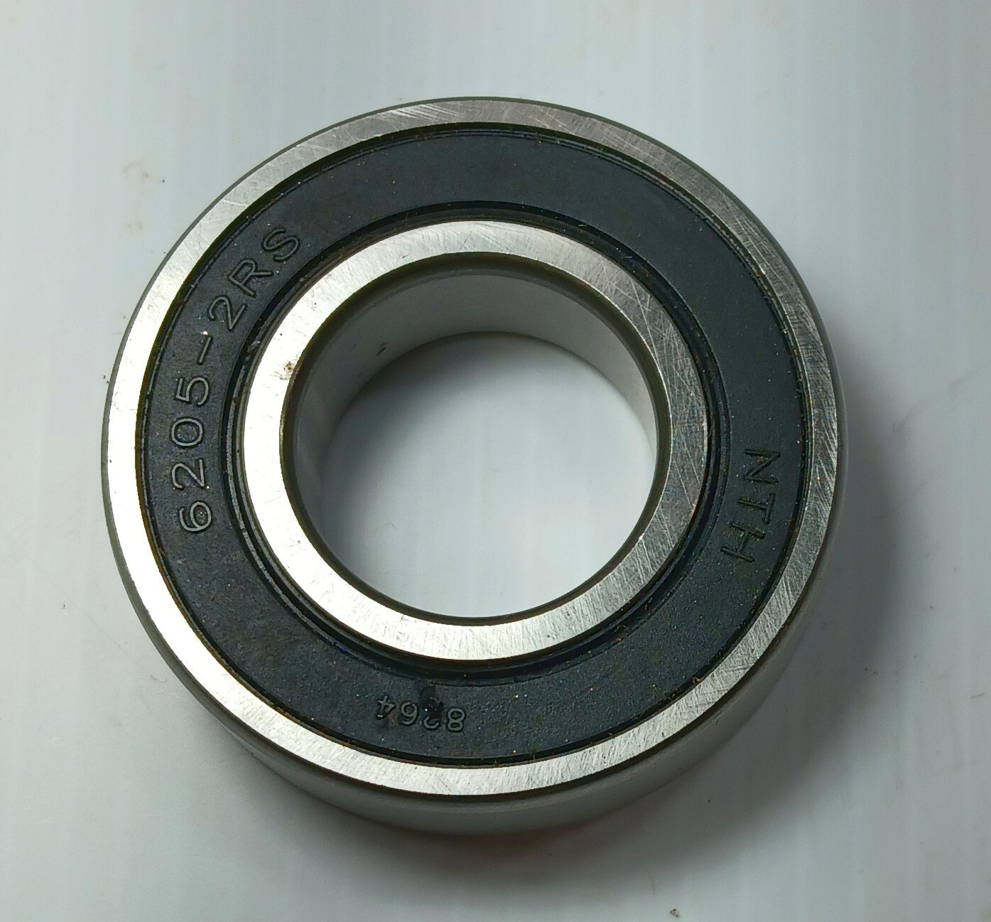 1 NEW NTH 6205-2RS RADIAL DEEP GROOVE BALL BEARING NNB ***MAKE OFFER***
