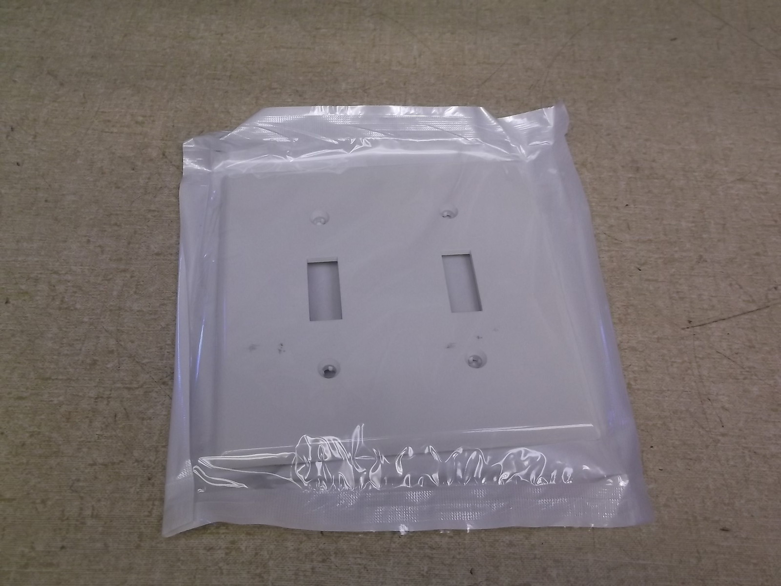 NEW Leviton 80709-W White 2-Gang Switch Cover Wallplate, Lot of 2