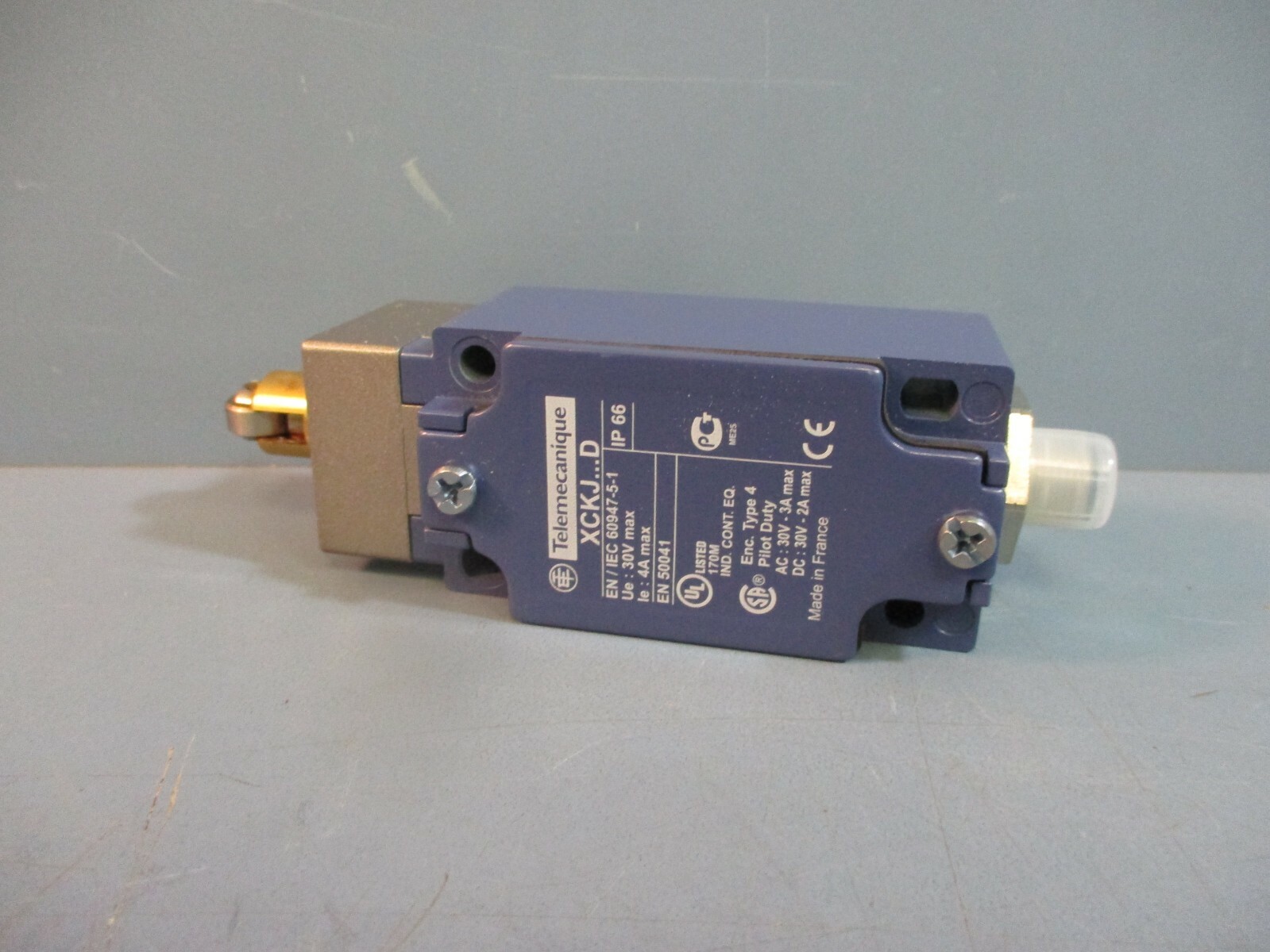 Telemacanique XCKJ167D Limit Switch NEW