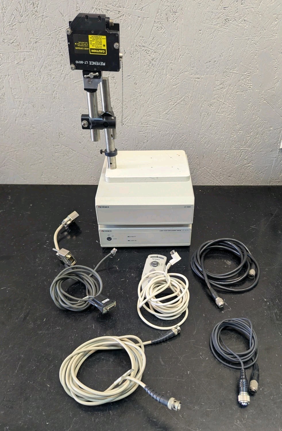Keyence LT-8010 Laser Displacement Sensor with LT-8105 Meter & LT-V201