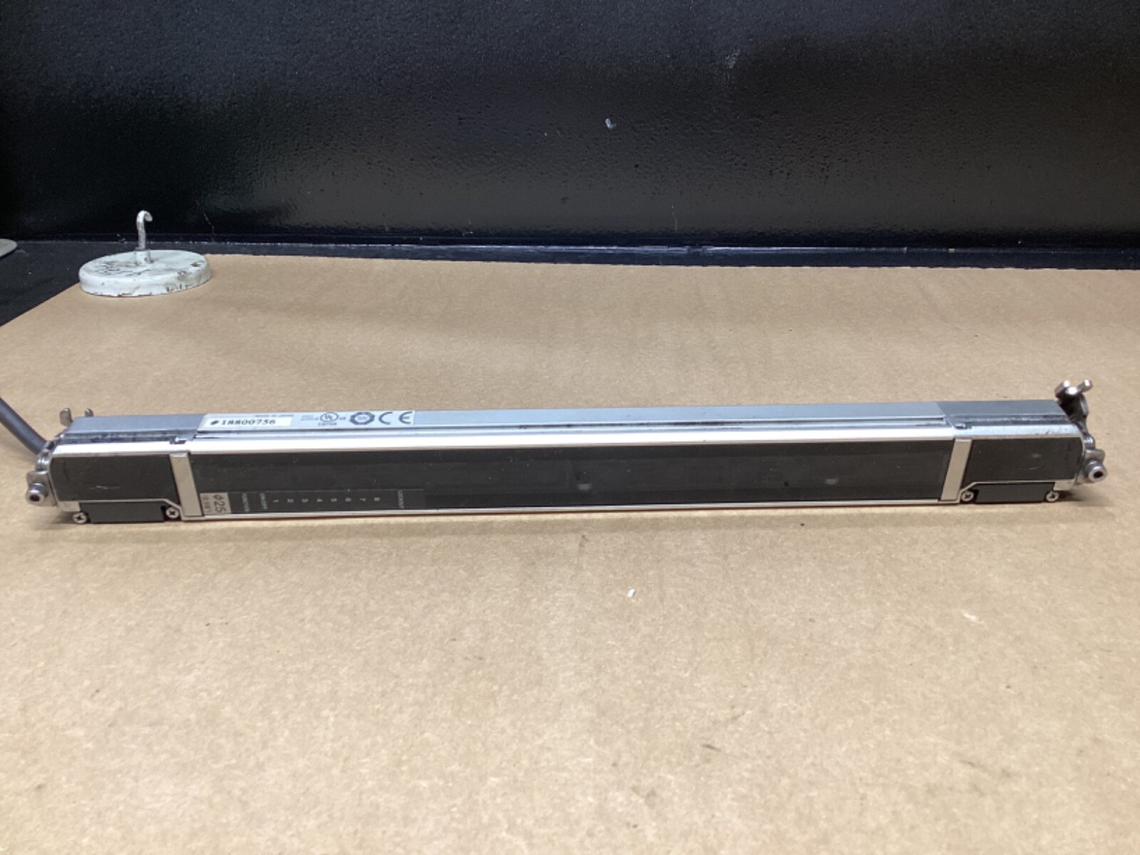 KEYENCE LIGHT CURTAIN RECEIVER SL-C16H-R 24Vdc 71mA #103L57