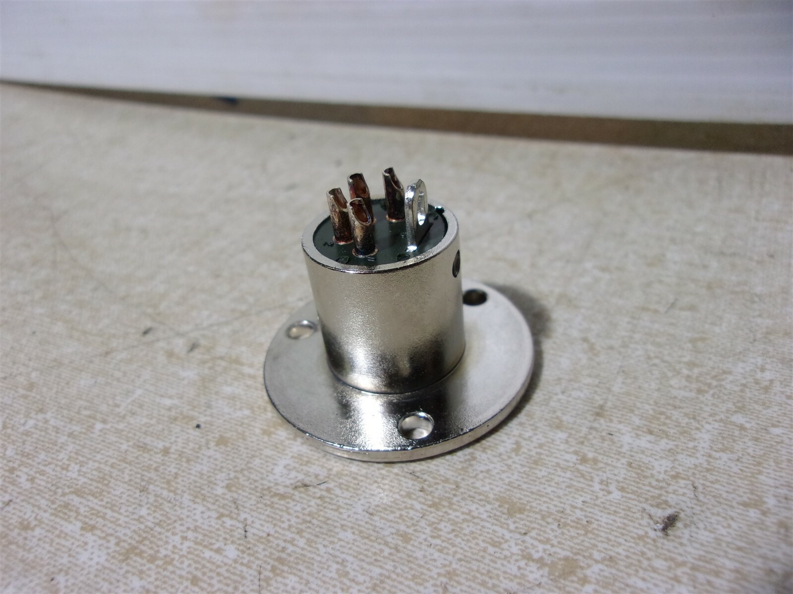 NEW Switchcraft 4-Pin Male Socket Connector *FREE SHIPPING*