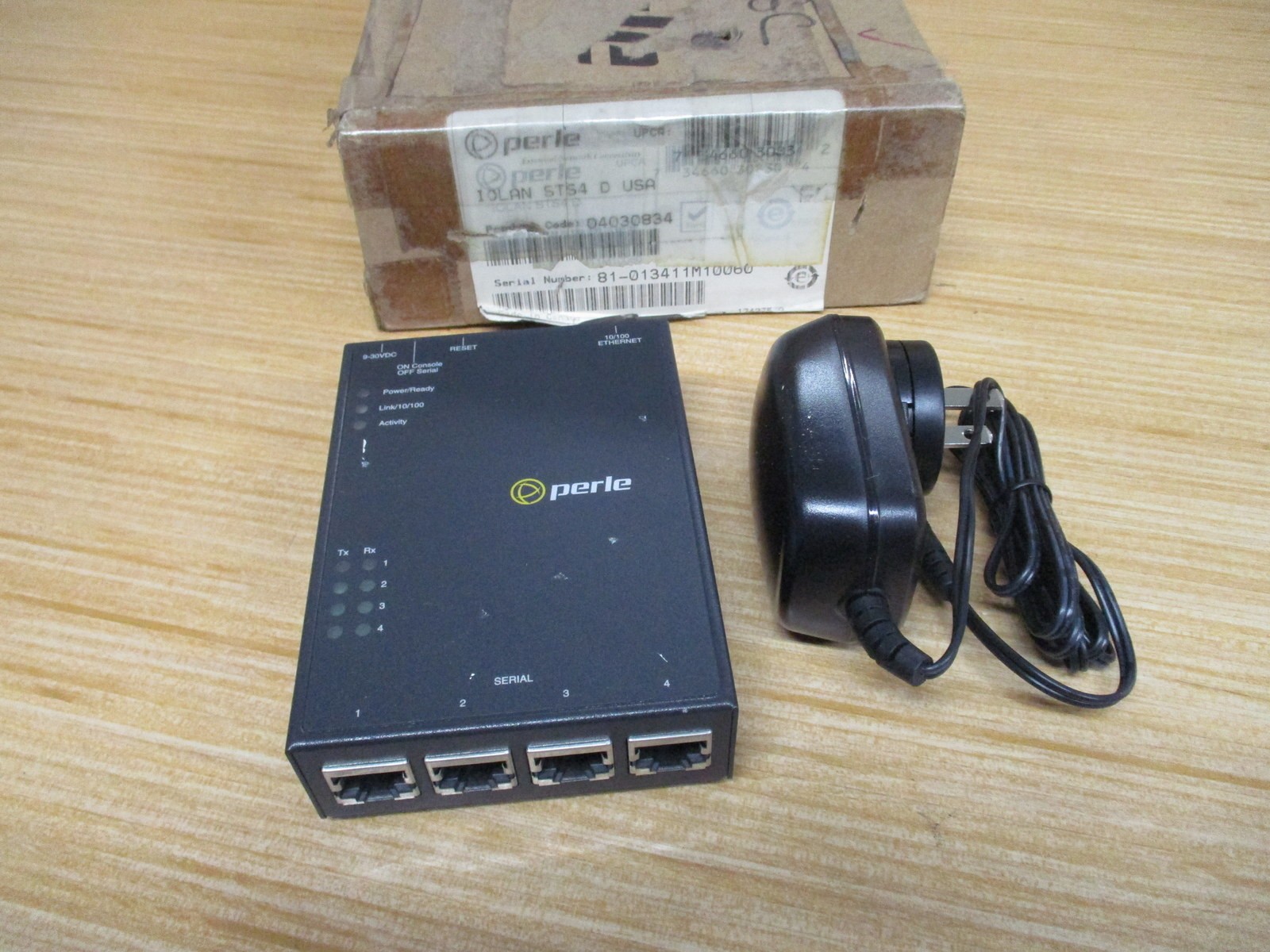 Perle IOLAN STS4 D Terminal Server 04030830