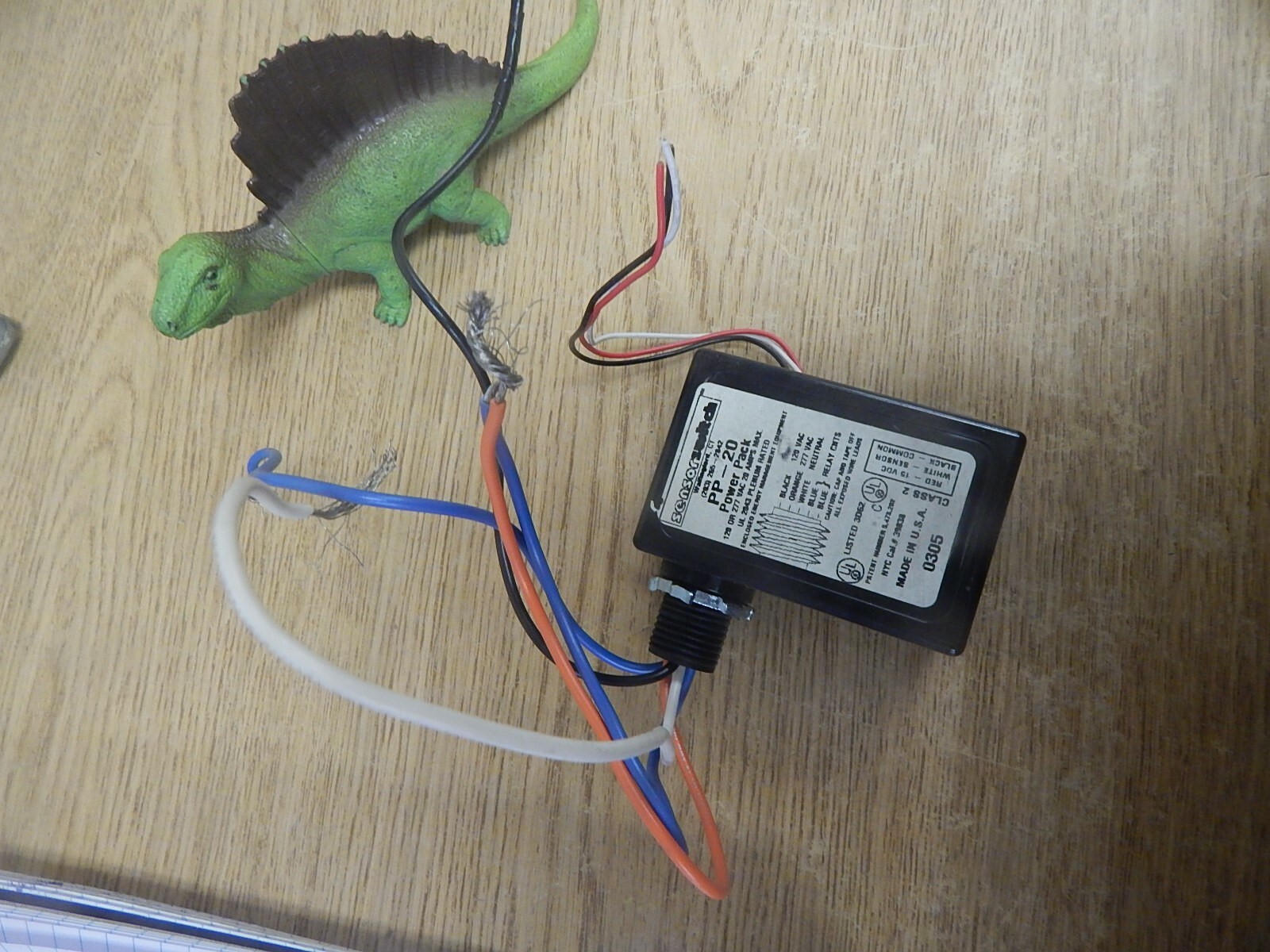 Sensor Switch PP-20 0305 Power Pack 120/277VAC 20A 3D62 *FREE SHIPPING*