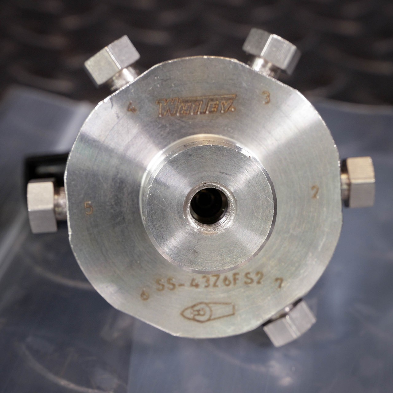 Whitey by Swagelok SS-43Z6FS2 Stainless Steel 7-Way Ball Valve