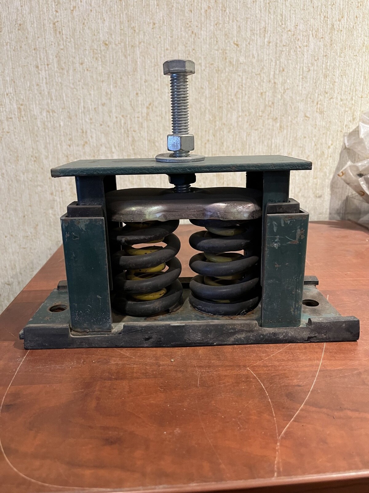 Used 12″ Closed Mount Spring Vibration Isolator