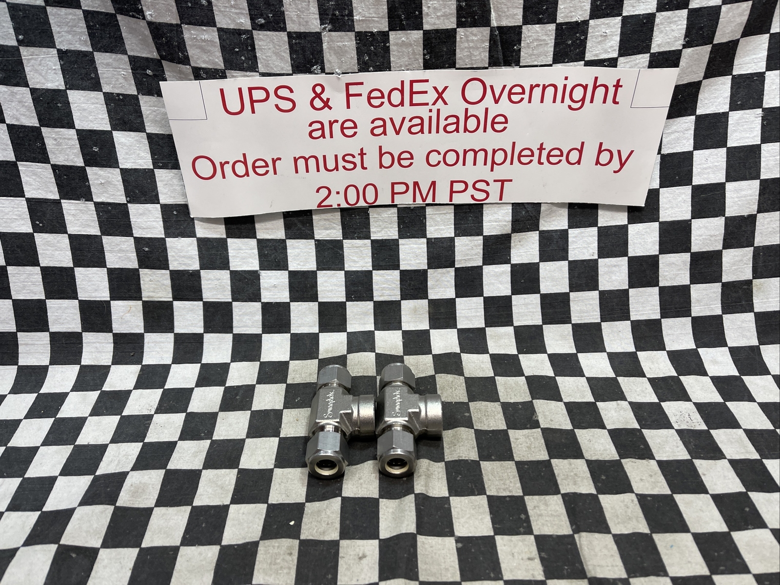 SWAGELOK Female Branch Tee SS-810-3-8TTF SS81038TTF LOT OF 2 SHIPSAMEDAY#1606V11