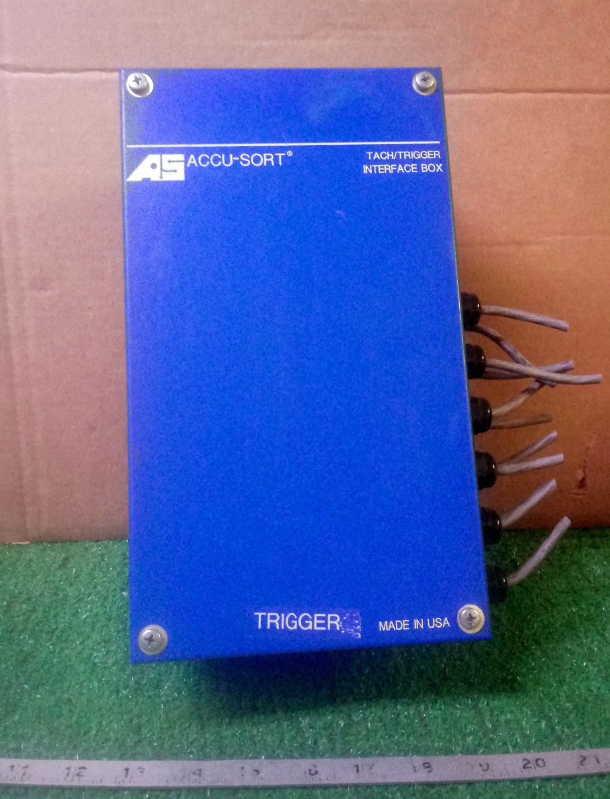 1 USED ACCU-SORT TACH/TRIGGER INTERFACE BOX ***MAKE OFFER***