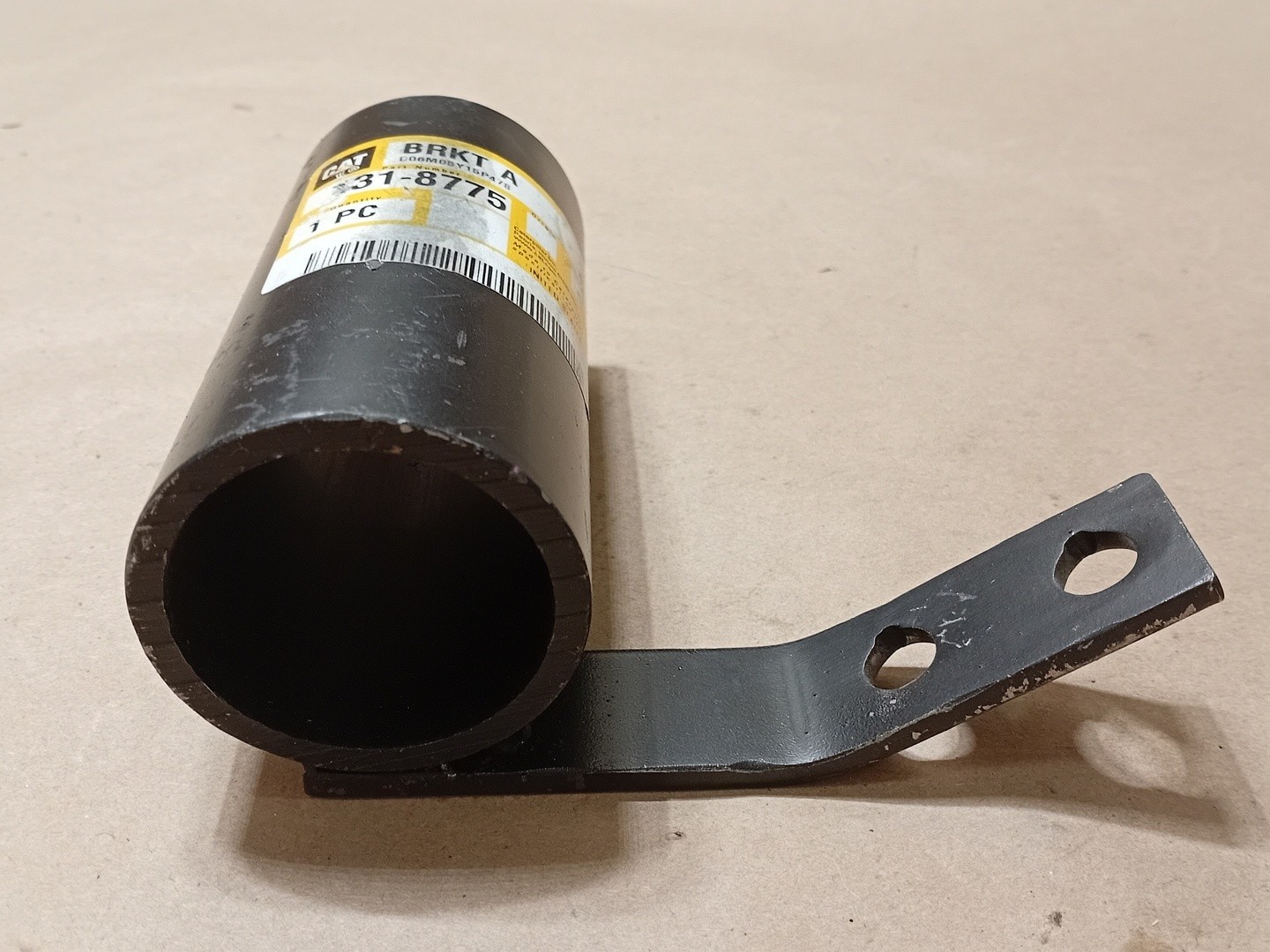 SURPLUS NEW Caterpillar 131-8775 Bracket Assembly – Heavy Machinery