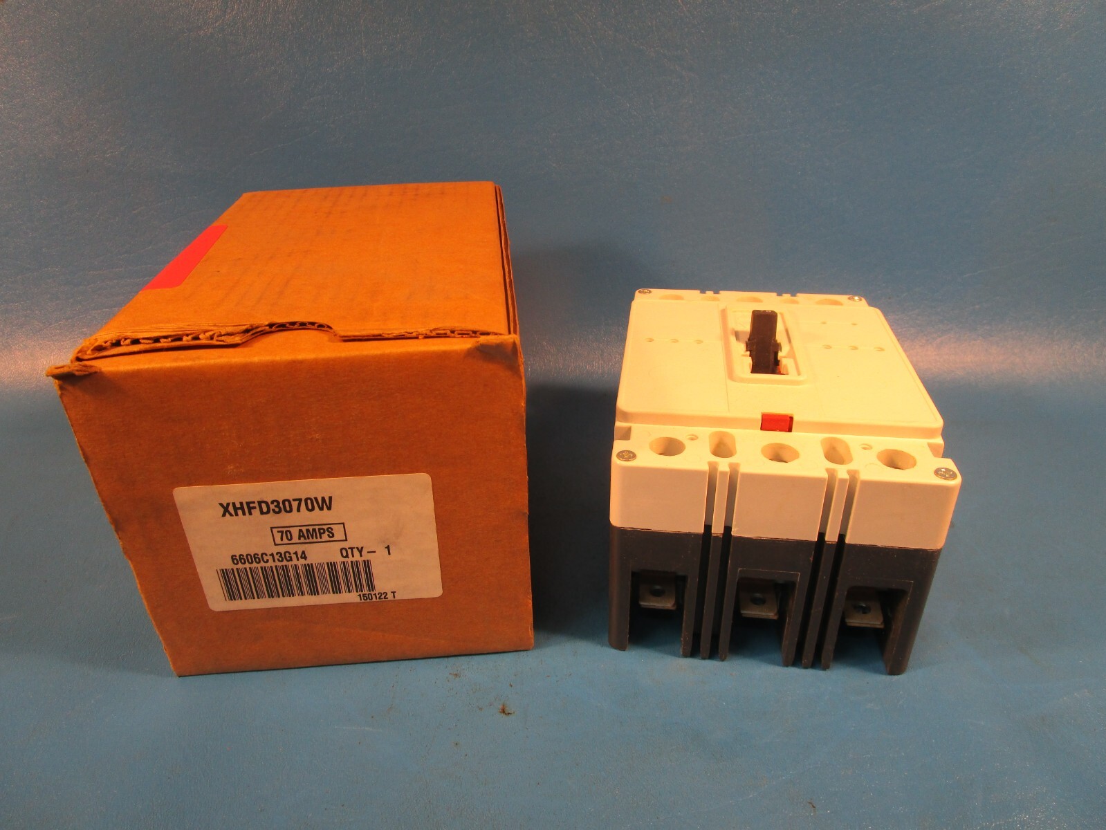 Eaton XHFD3070W, Molded Case Breakers (MCCBs) HFD 3P 70A 50/60Hz 3Ph
