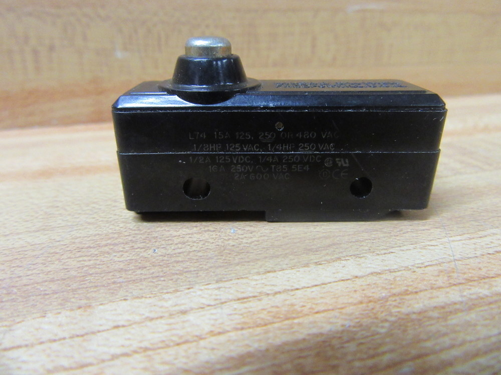 Micro Switch BZ-2RD331 Pin Plunger Switch BZ2RD331