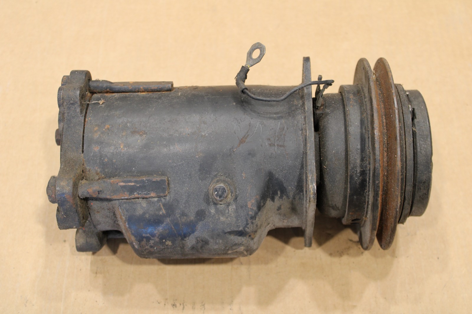 1963 1964 Corvette Original Frigidaire A/C Air Conditioning Compressor 5910490