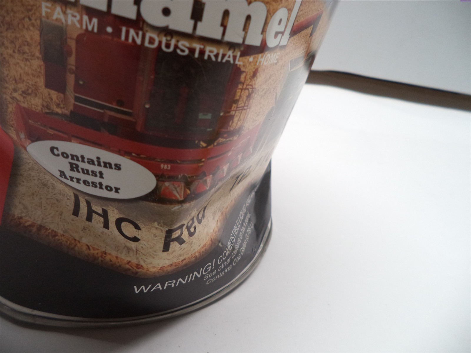 Dented Can 1 Gallon Tisco Heavy-Duty Industrial Enamel IHC Red TP110