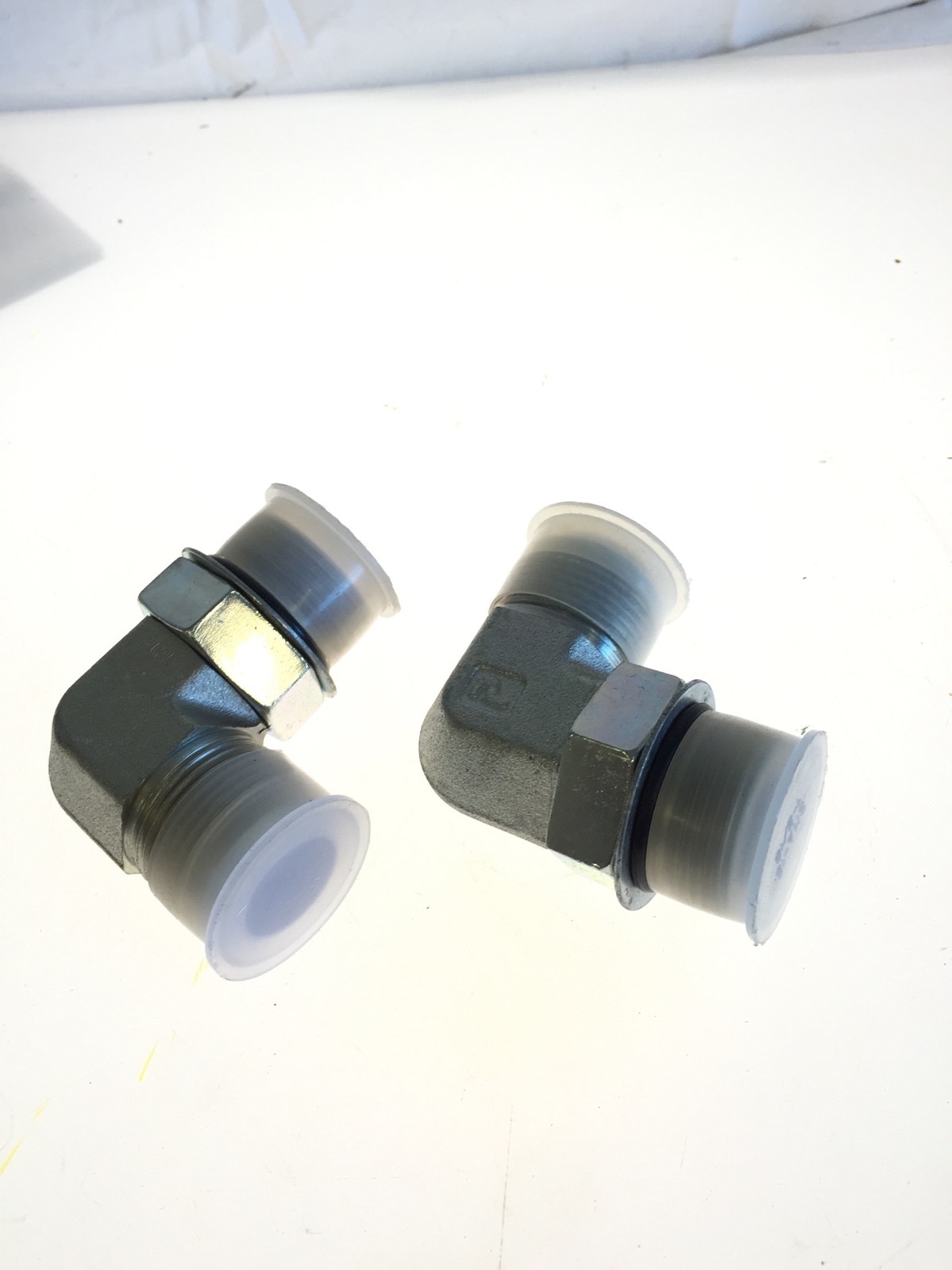 LOT OF 2 NEW NO BOX PARKER SMA-16 1-5/16 ELBOW JOINT FITTINGS, FAST SHIP, G122